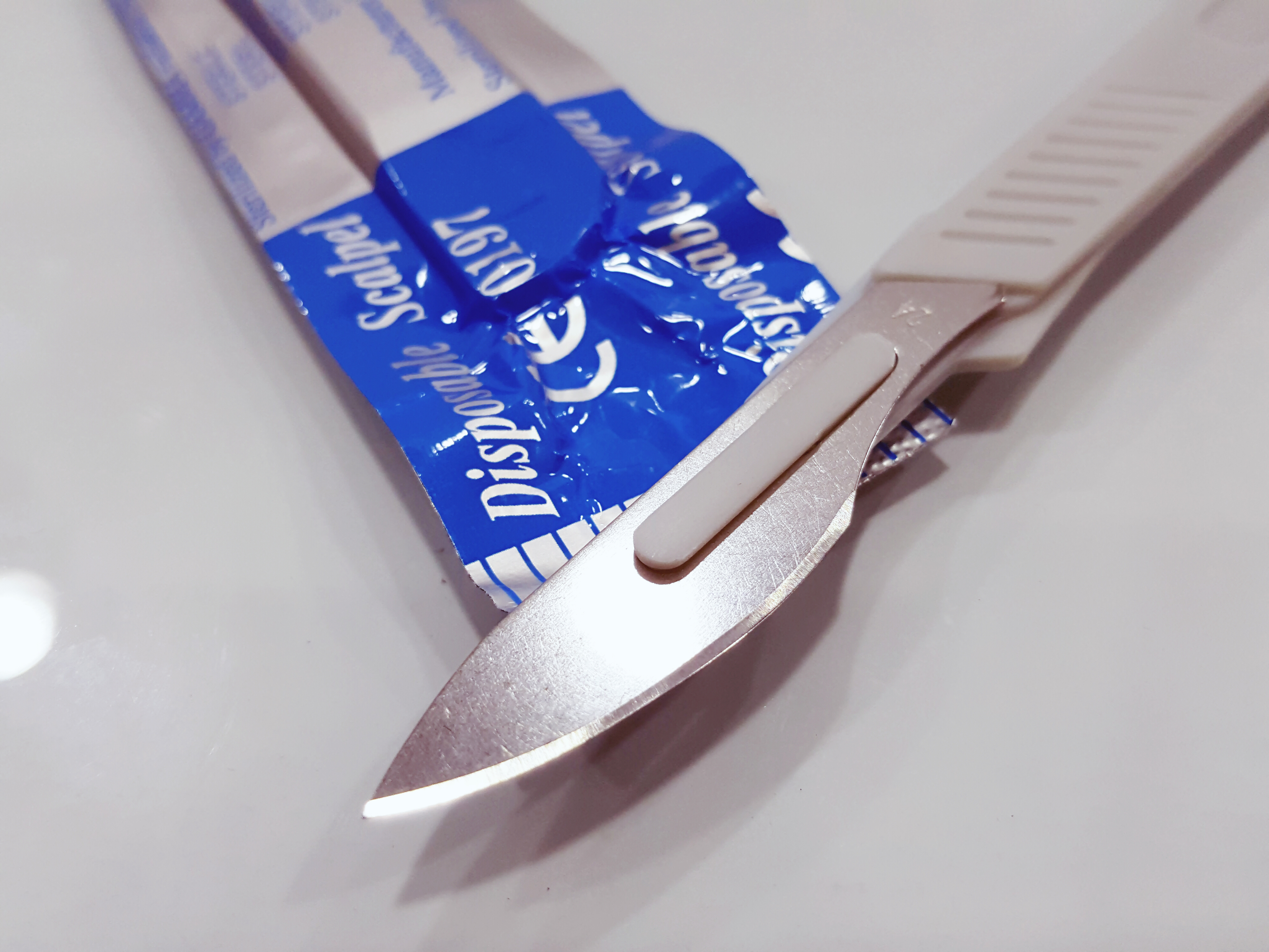 Surgical Blades     scalpel blade